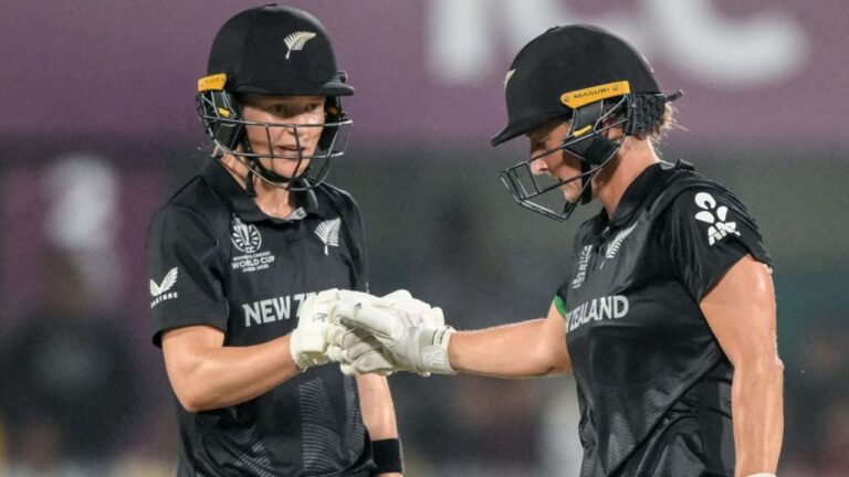 Sophie Devine and Maddy Green script historic rescue for New Zealand against England